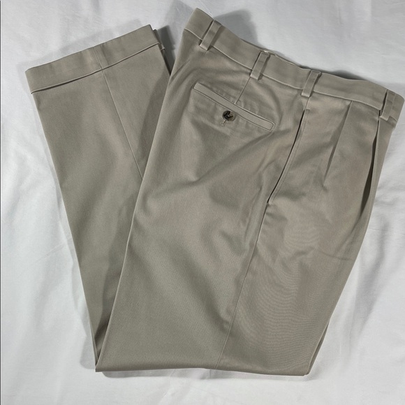 Brooks Brothers mens khaki double pleated cuffed chino pants - size 34x31 - Picture 1 of 13